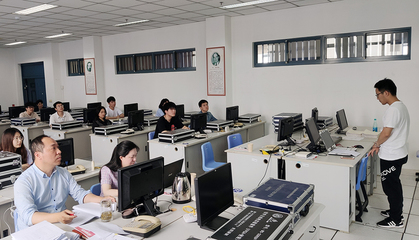 信息科學(xué)技術(shù)學(xué)院有序推進2020屆本科生畢業(yè)答辯工作——網(wǎng)絡(luò)技術(shù)服務(wù)的支撐與保障